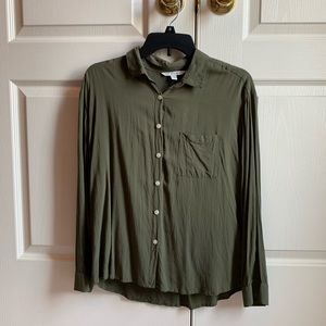 American Eagle green button down top